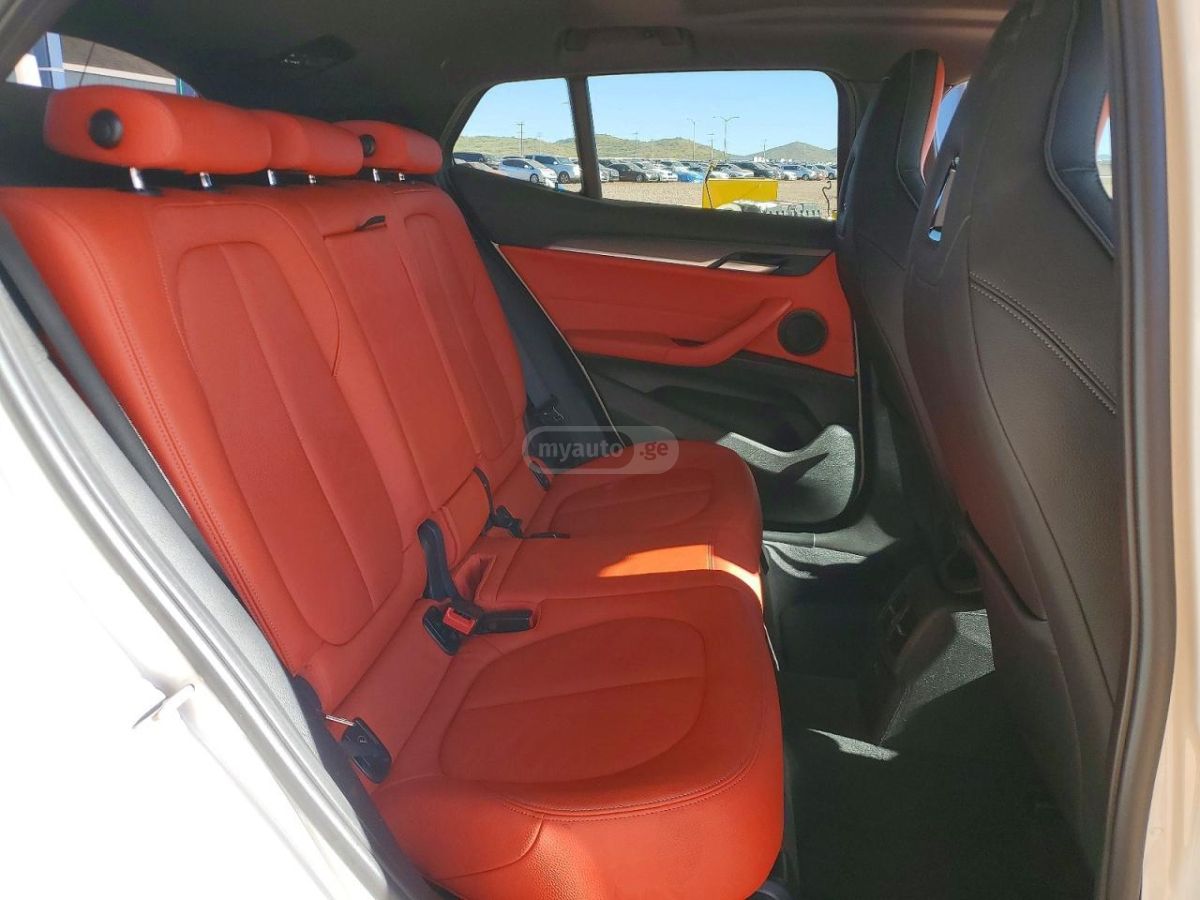 BMW M35i 4dr All-Wheel Drive Sport — миниатюра 10