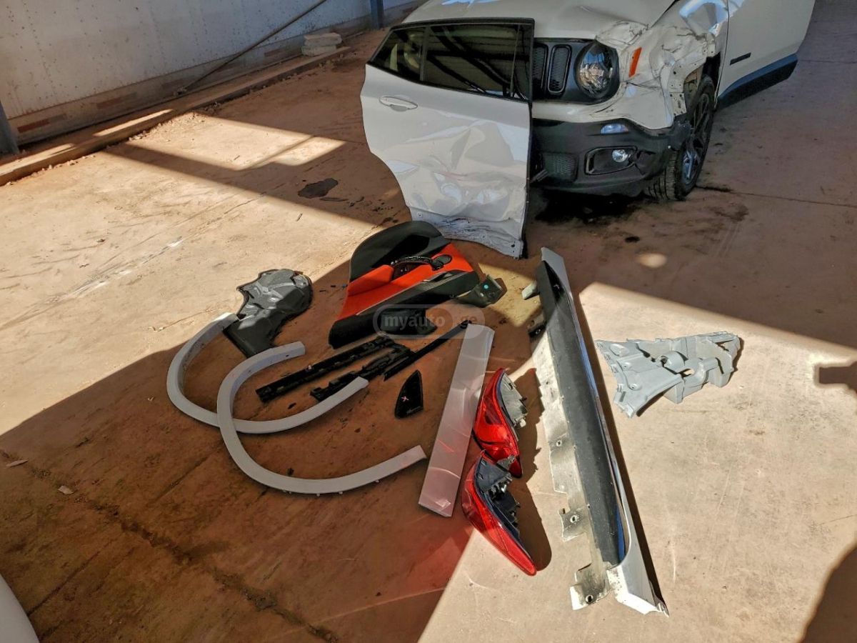 BMW M35i 4dr All-Wheel Drive Sport — миниатюра 12