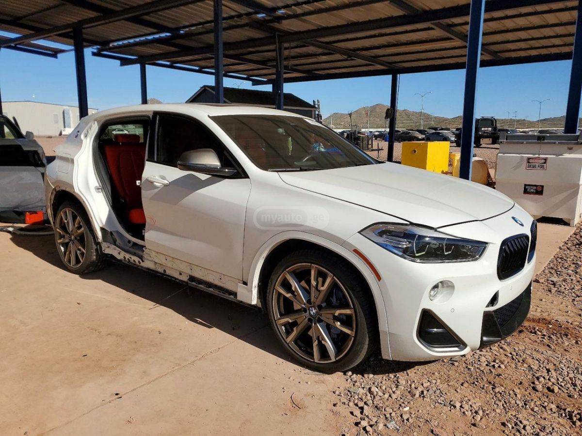 BMW M35i 4dr All-Wheel Drive Sport — миниатюра 4