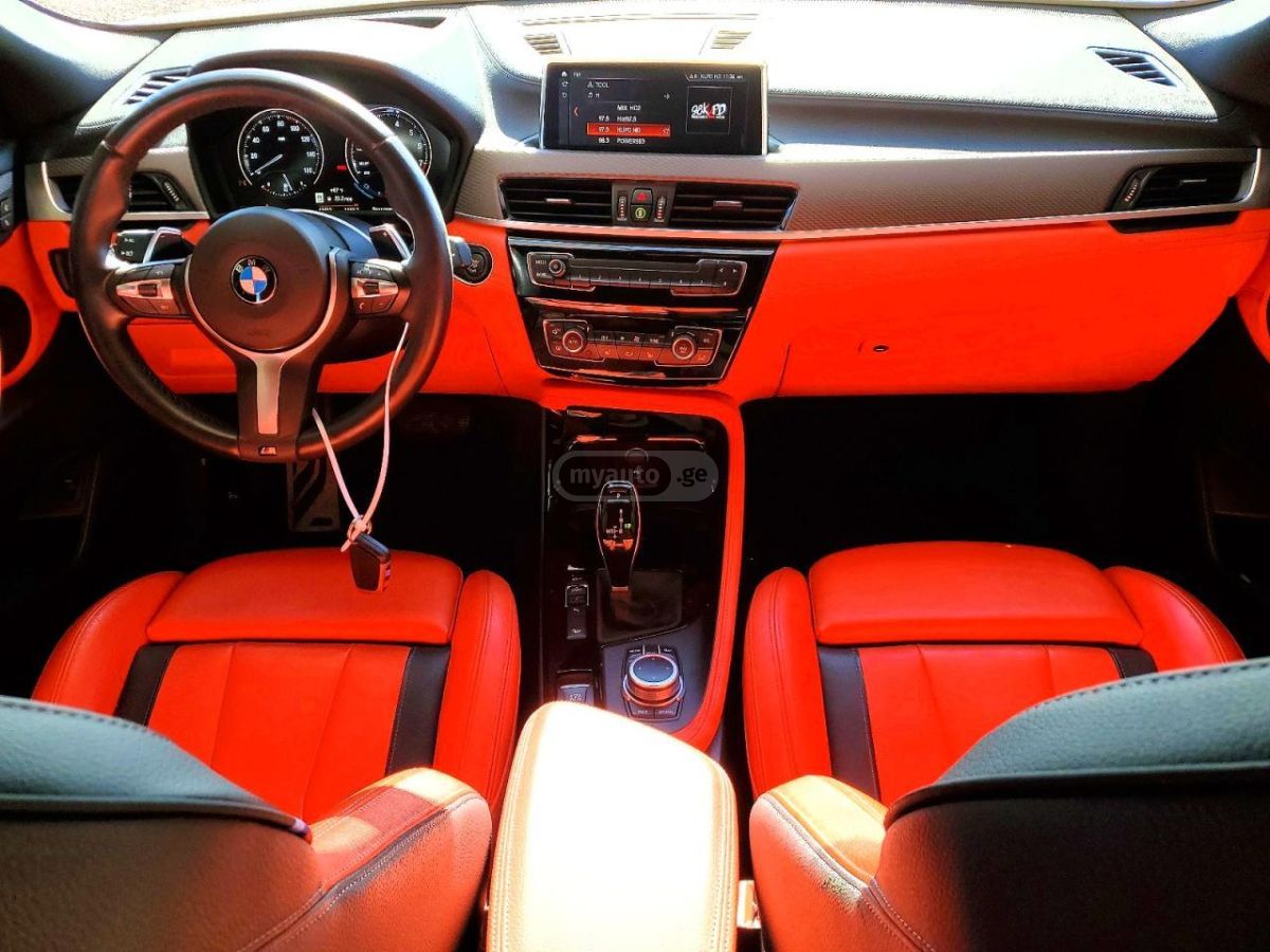 BMW M35i 4dr All-Wheel Drive Sport — миниатюра 8