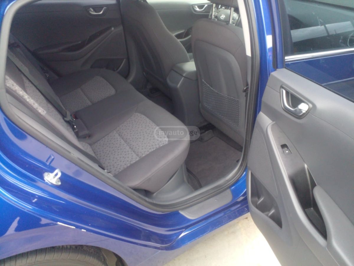 Hyundai Ioniq - фото 14