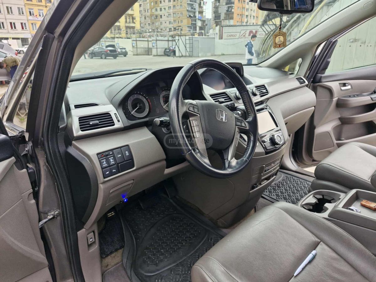 Honda Odyssey - фото 4
