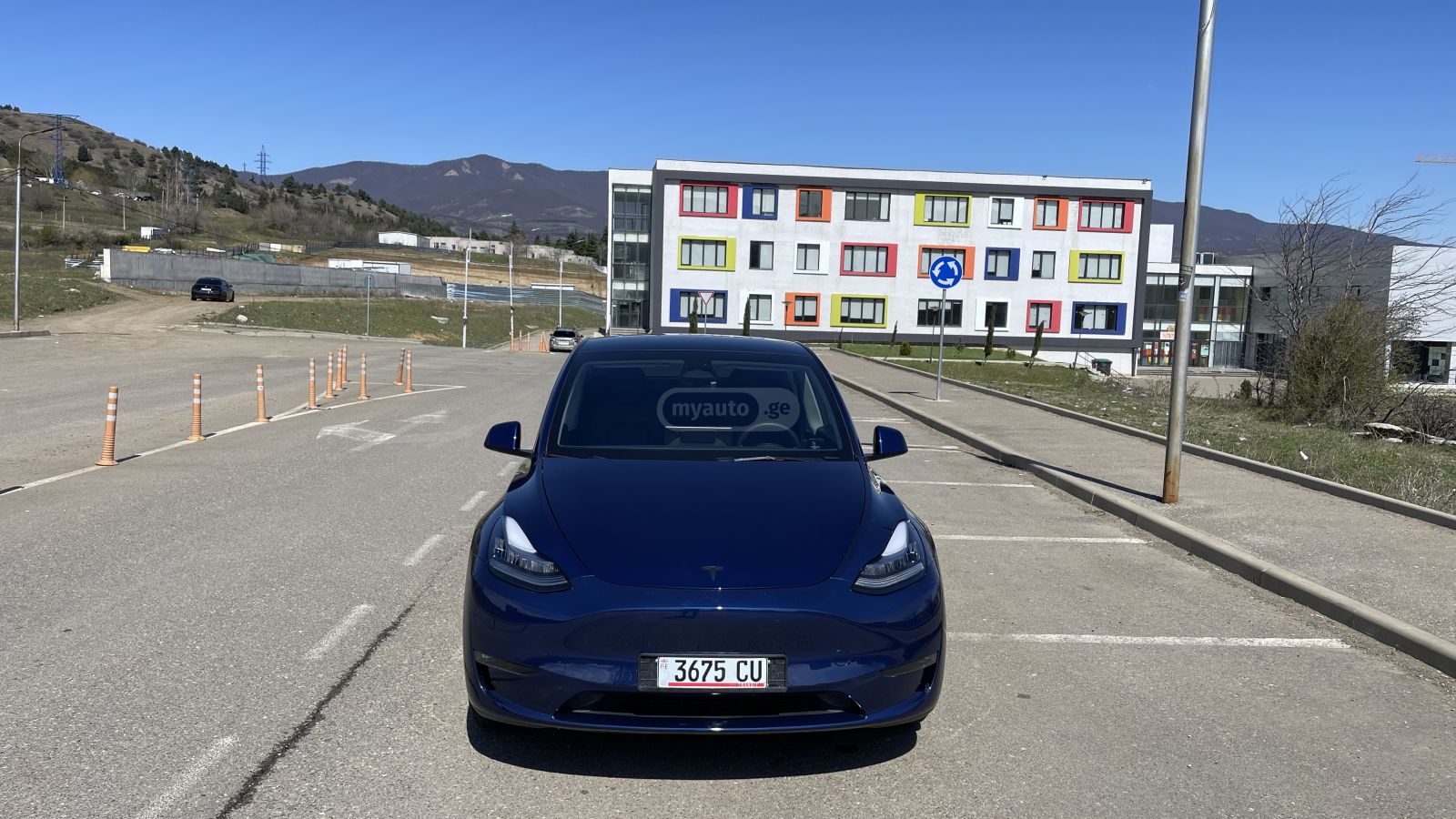 Tesla Model Y - фото 1