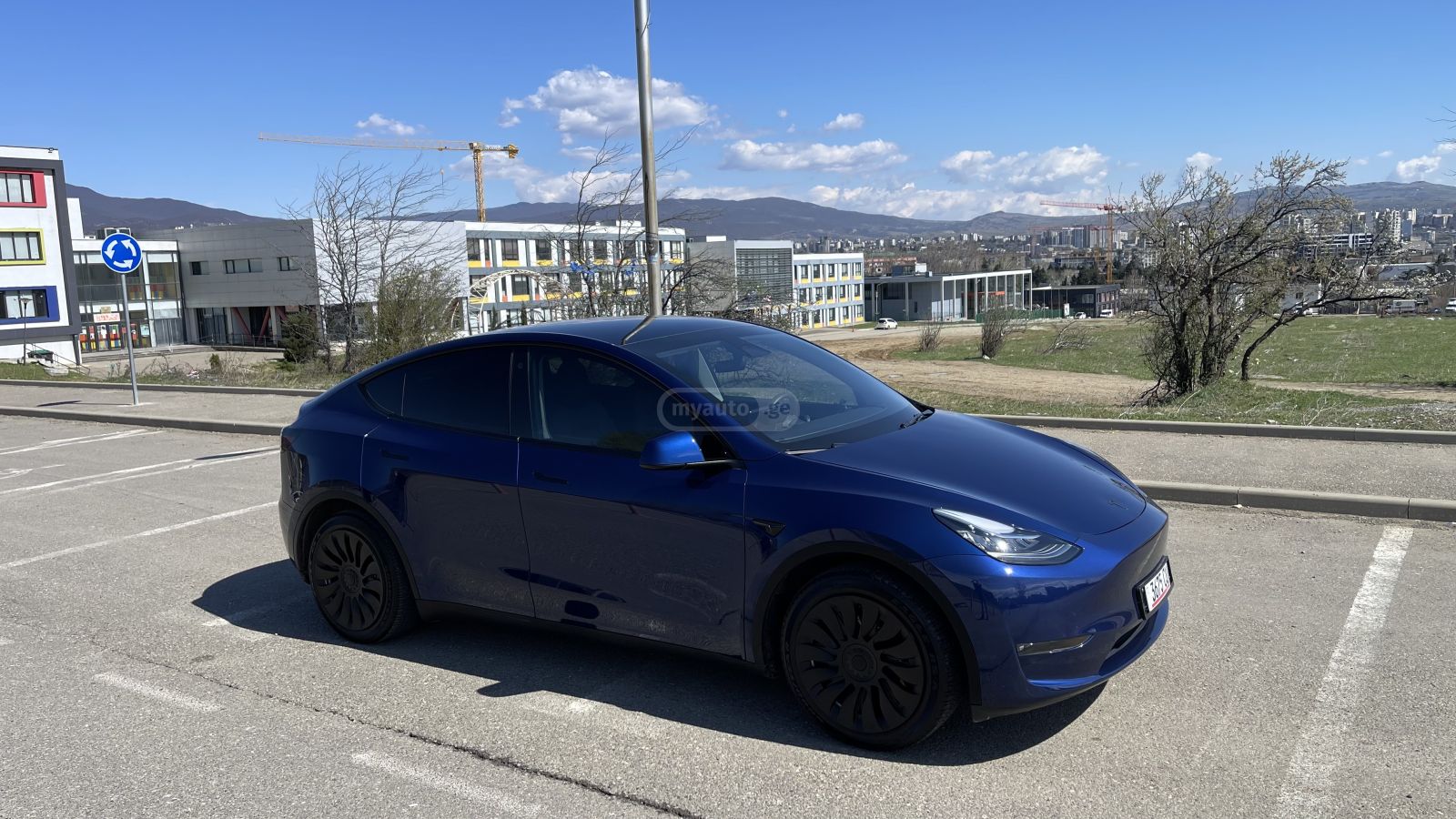 Tesla Model Y - фото 2
