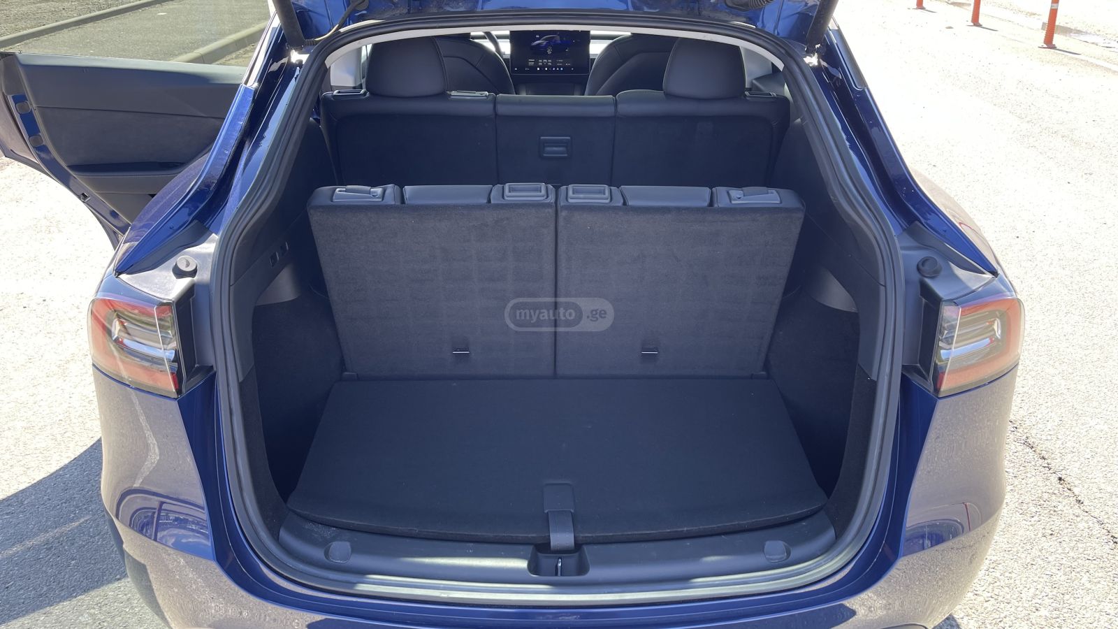 Tesla Model Y - фото 6