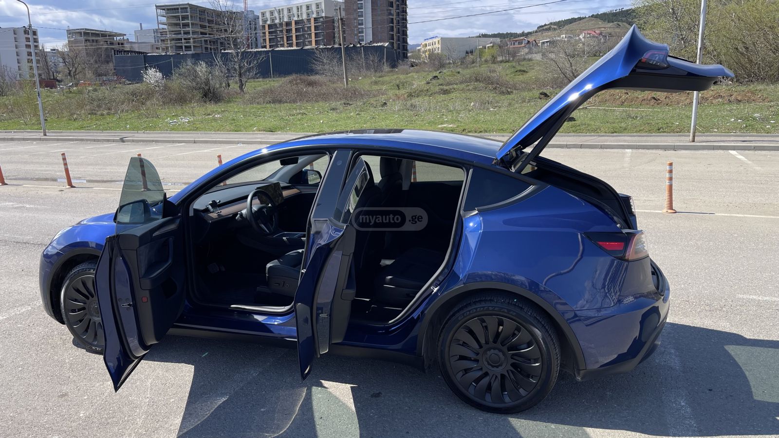 Tesla Model Y - фото 9