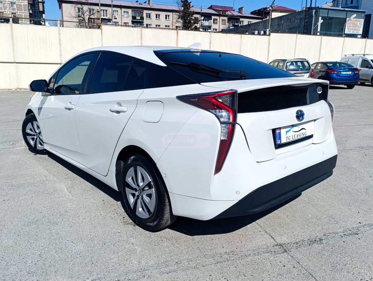 Toyota Prius - фото 5