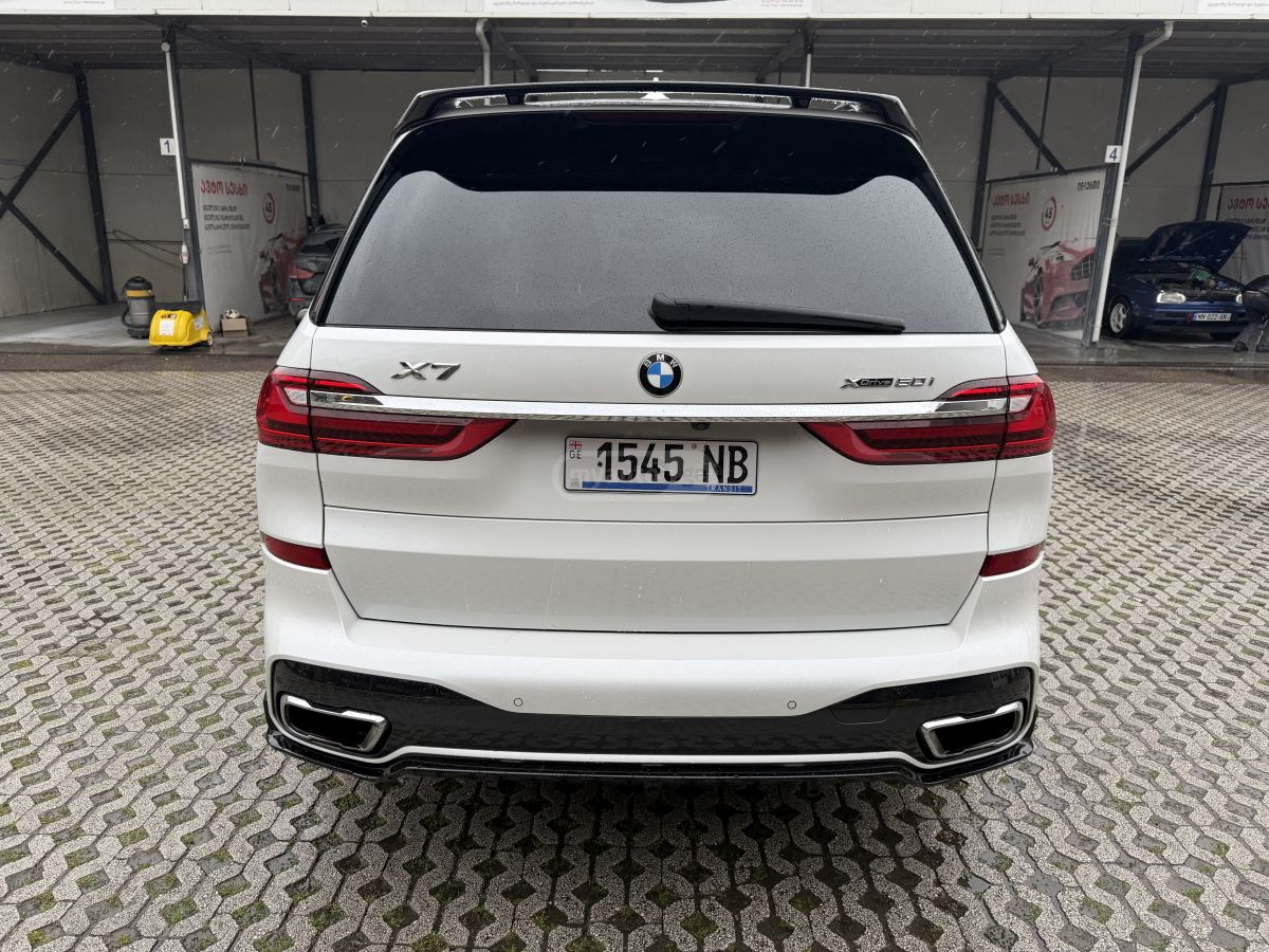 BMW X7 - фото 5