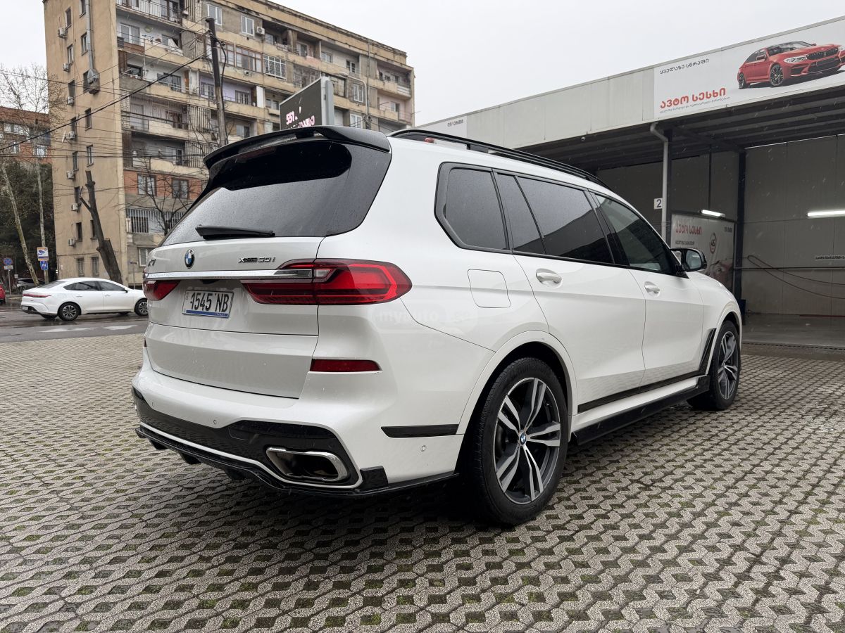BMW X7 - фото 6