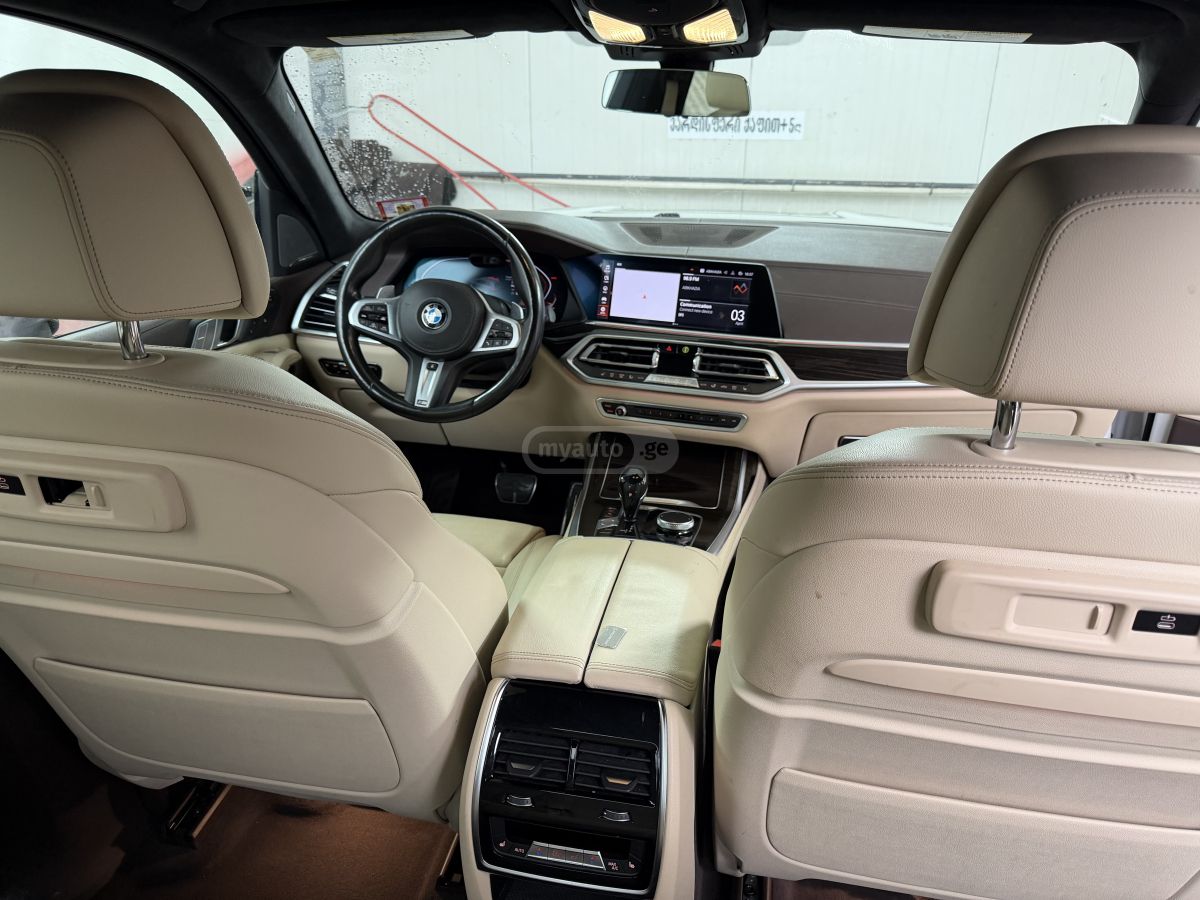 BMW X7 - фото 9