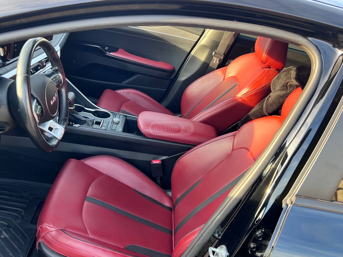 Kia K5 - фото 14