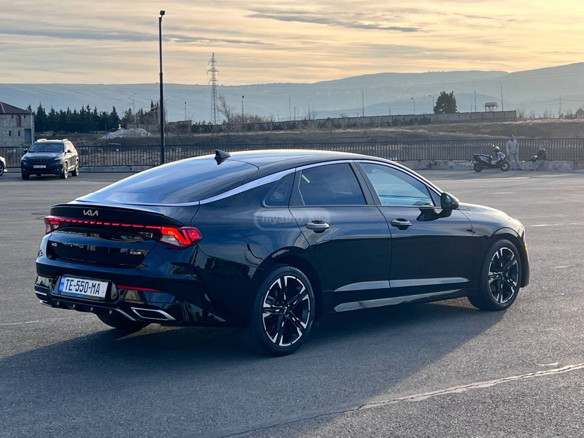 Kia K5 - фото 6