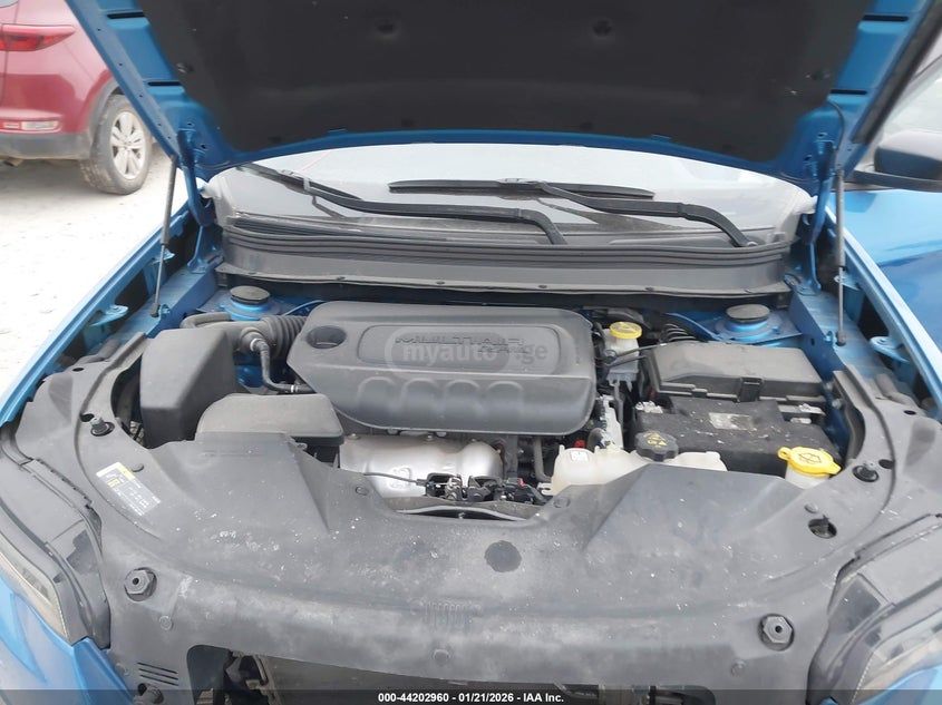 Jeep Altitude Lux 4dr 4x4 Automatic — миниатюра 10