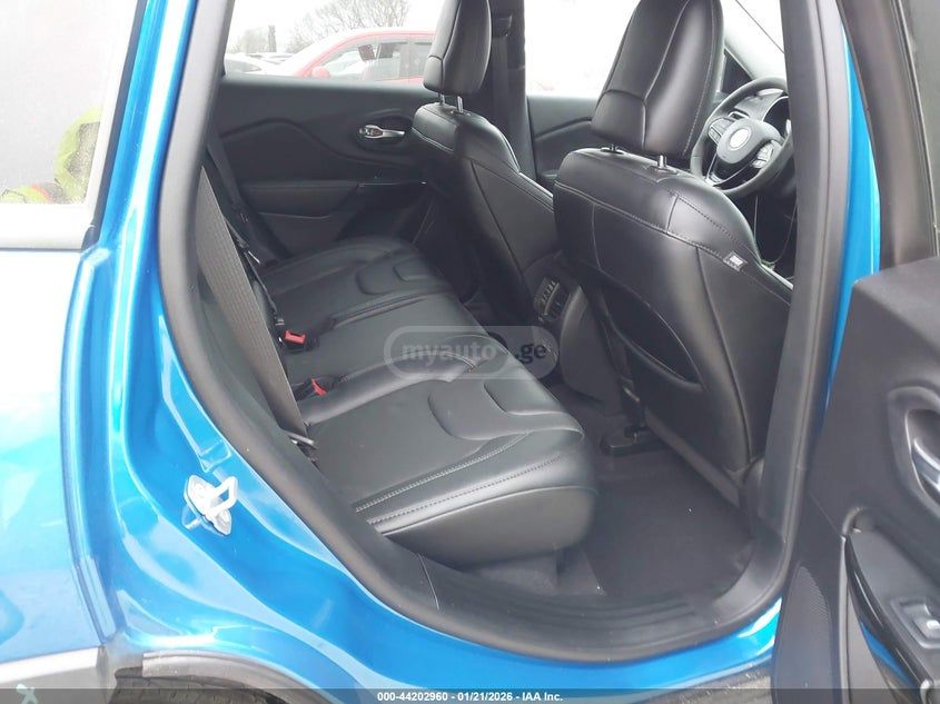 Jeep Altitude Lux 4dr 4x4 Automatic — миниатюра 8