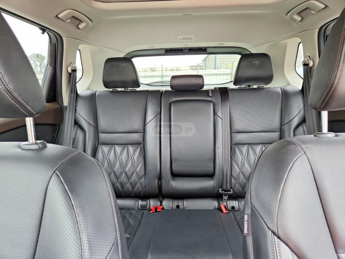 Nissan Rogue - фото 9