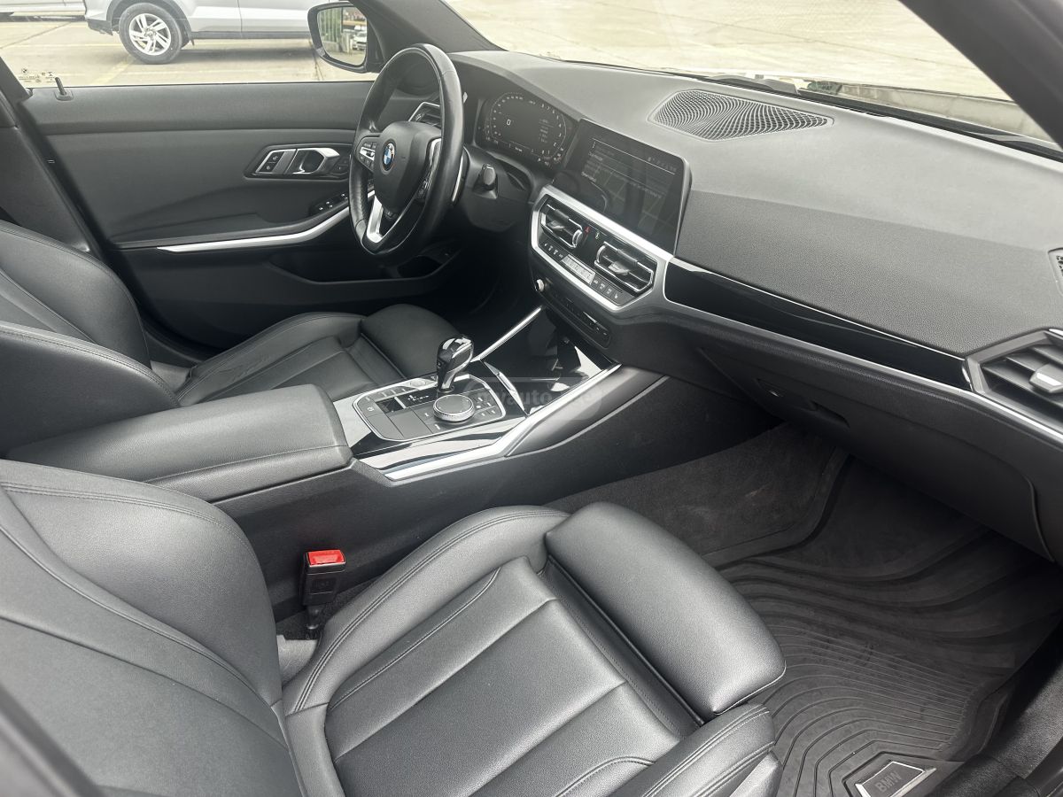 BMW 330 - фото 12