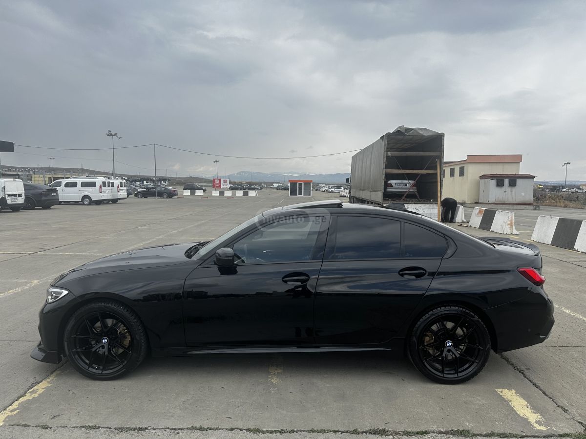 BMW 330 - фото 8