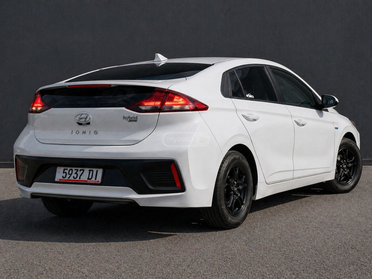 Hyundai Ioniq - фото 2