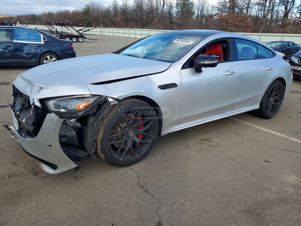 Mercedes-Benz AMG GT 63 - фото 1