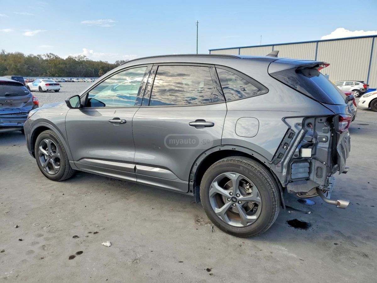 Ford Active 4dr Front-Wheel Drive C — миниатюра 2