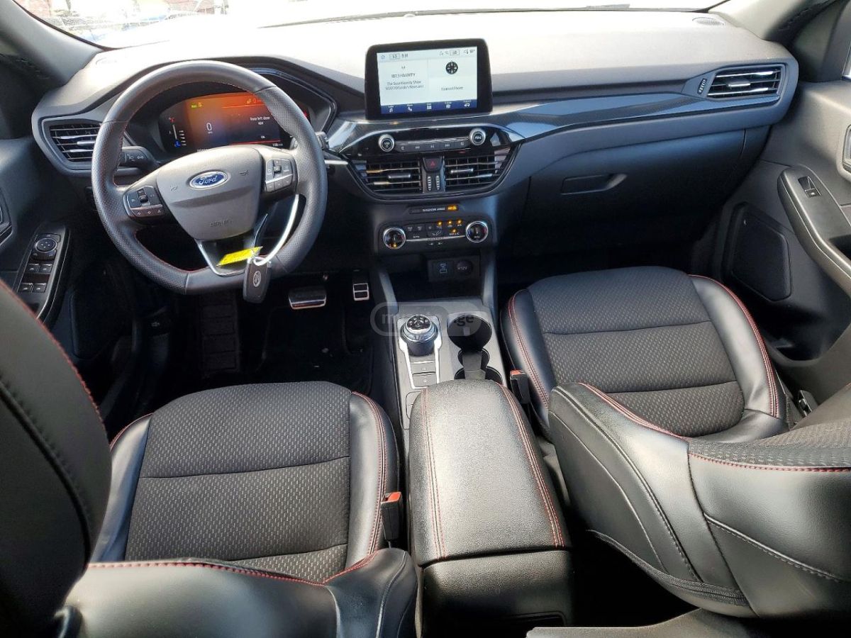 Ford Active 4dr Front-Wheel Drive C — миниатюра 6