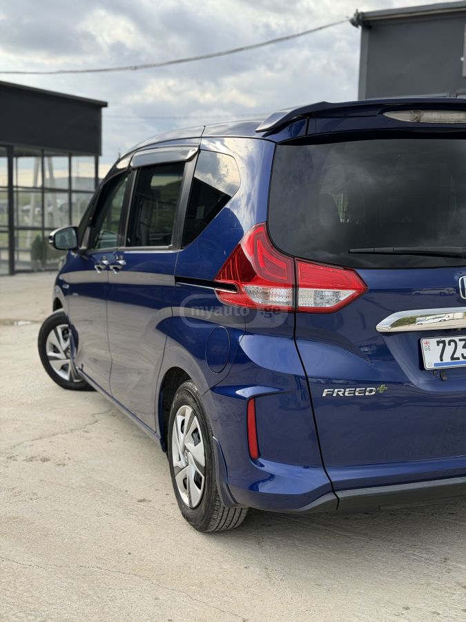 Honda Freed - фото 12