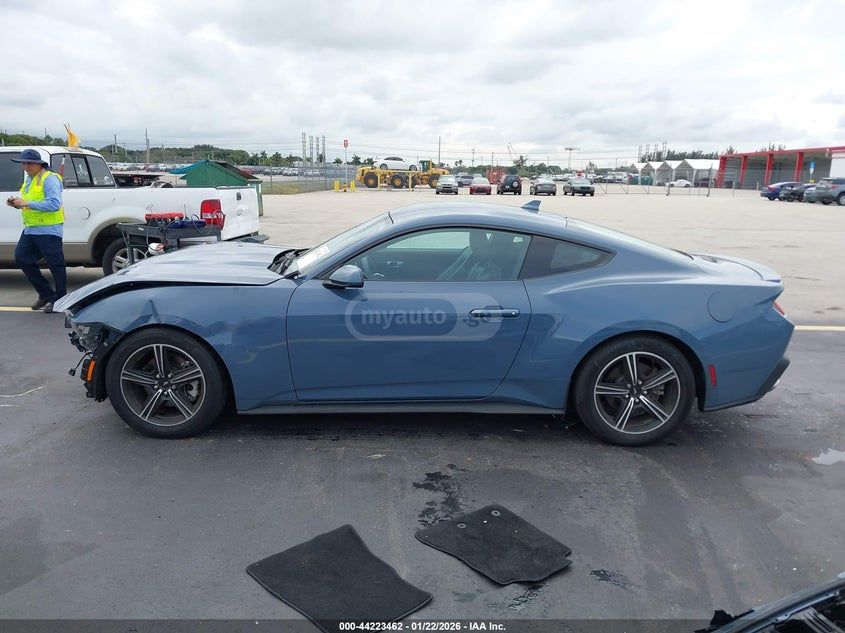 Ford Mustang 2025 — миниатюра 14