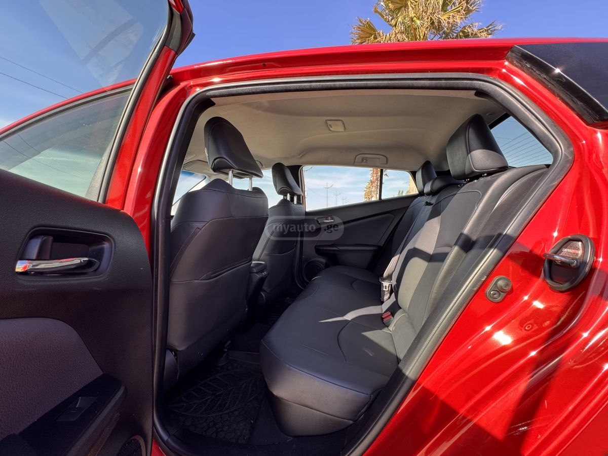 Toyota Prius - фото 10