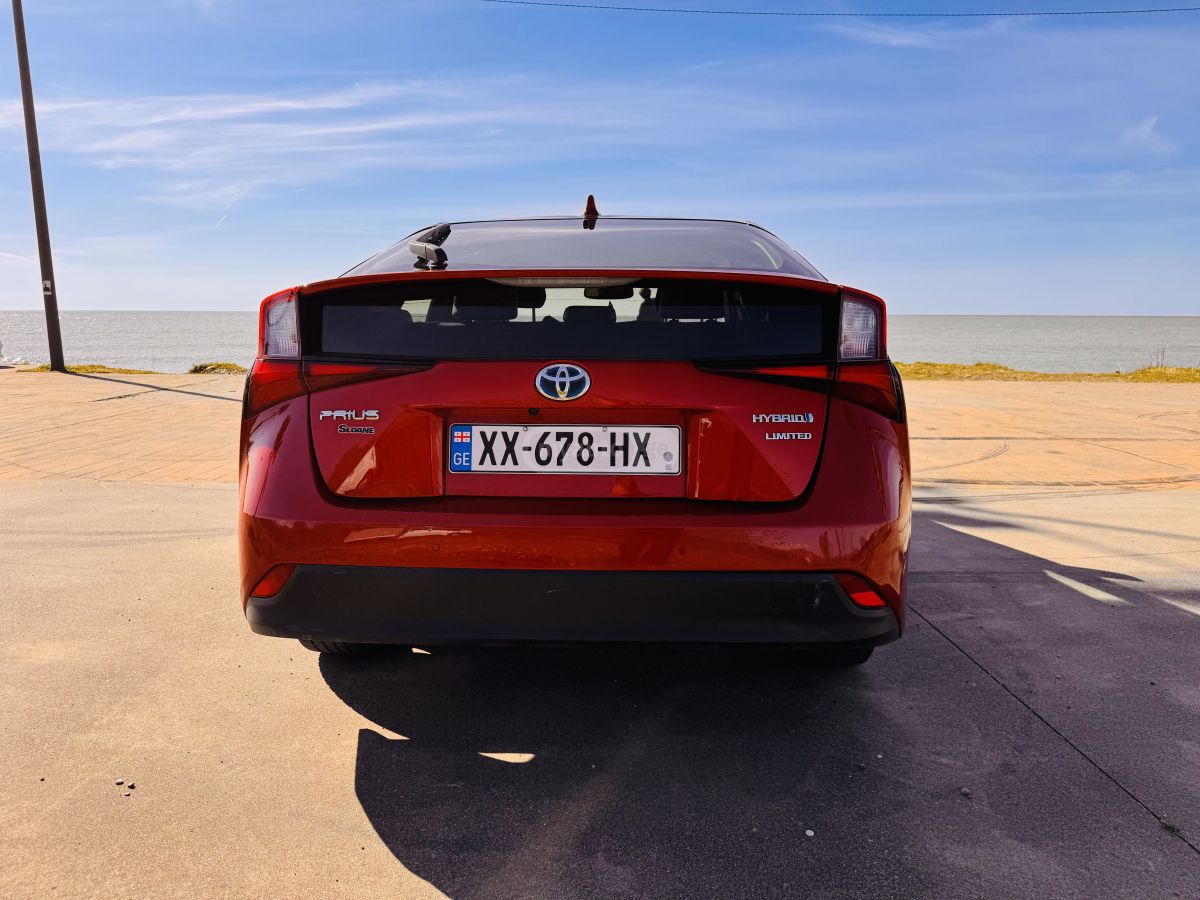 Toyota Prius - фото 3