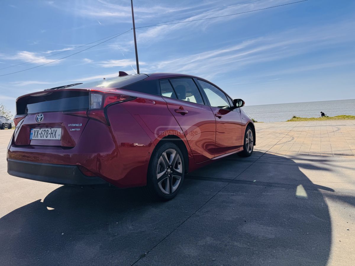 Toyota Prius - фото 4