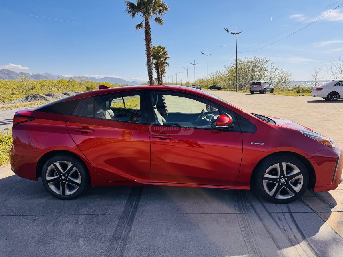 Toyota Prius - фото 5