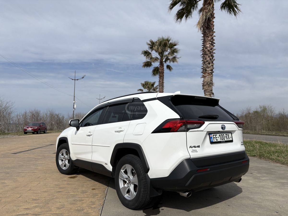 Toyota RAV 4 - фото 5