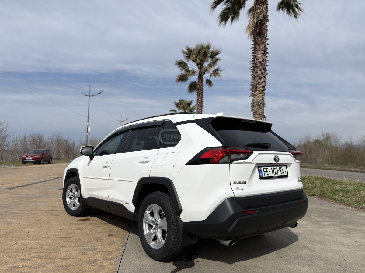 Toyota RAV 4 - фото 7