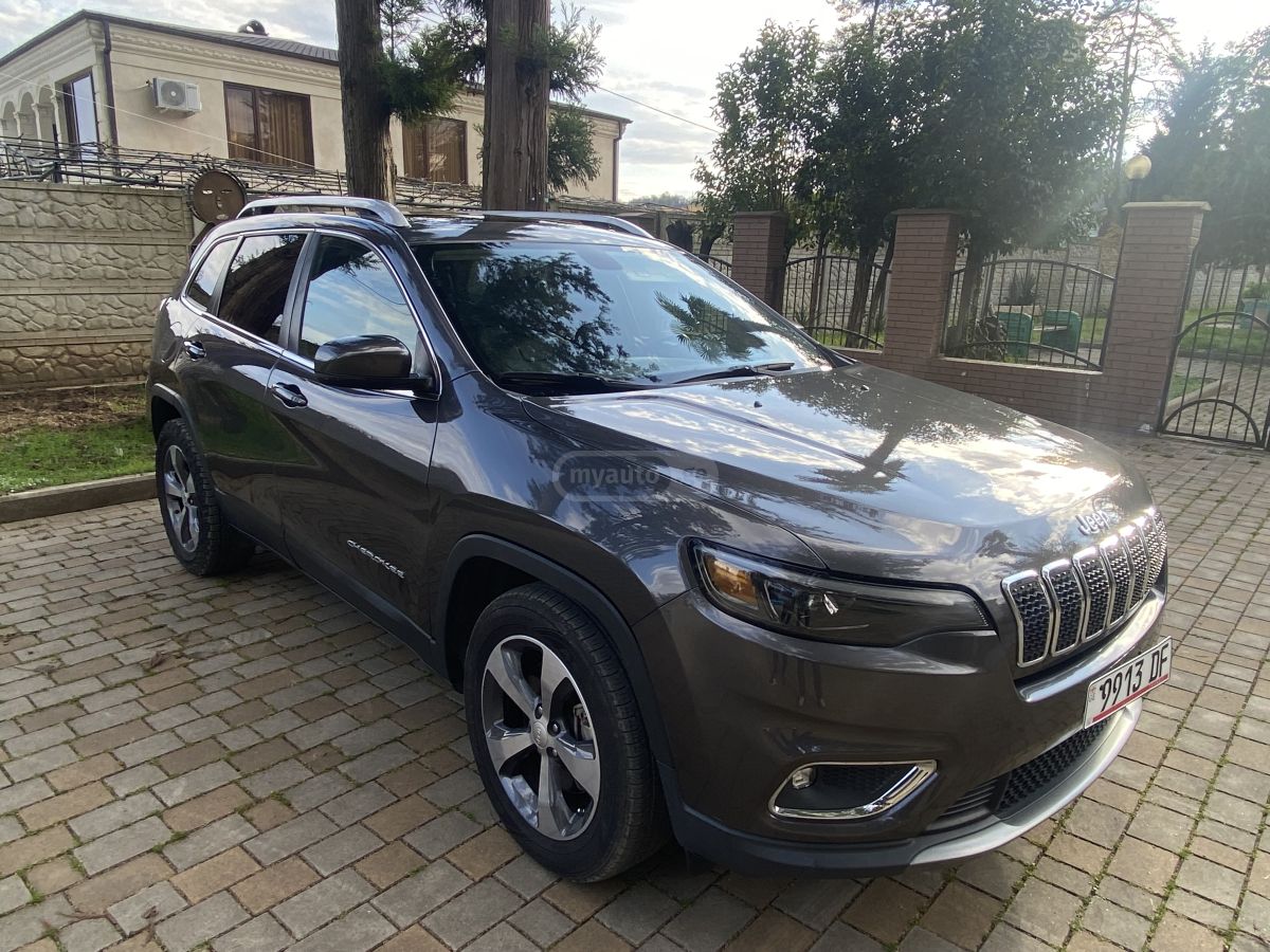 Jeep Cherokee - фото 8