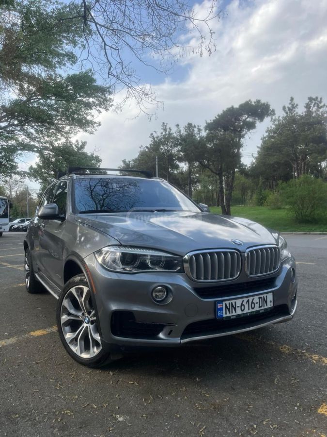 BMW X5 - фото 1