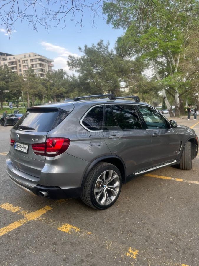 BMW X5 - фото 5