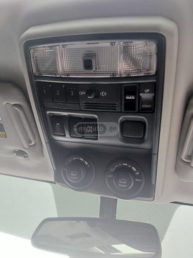 Toyota 4Runner - фото 10