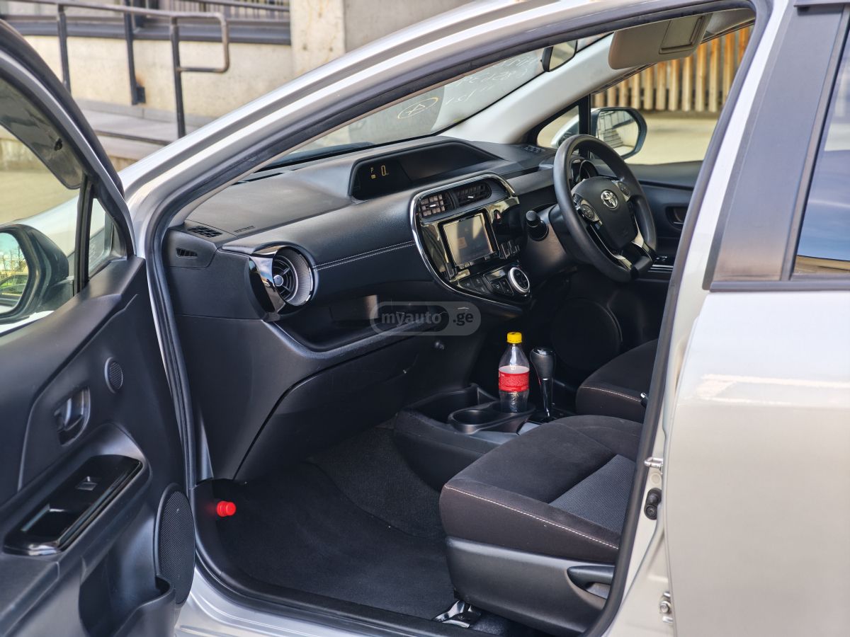 Toyota Aqua - фото 14