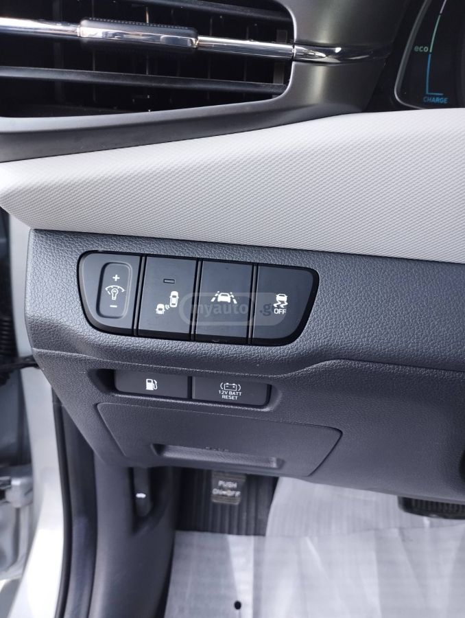 Hyundai Ioniq - фото 7