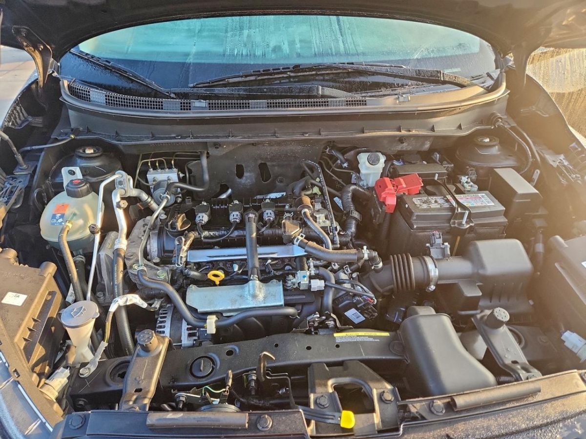 Nissan SV 4dr Front-Wheel Drive CVT — миниатюра 11