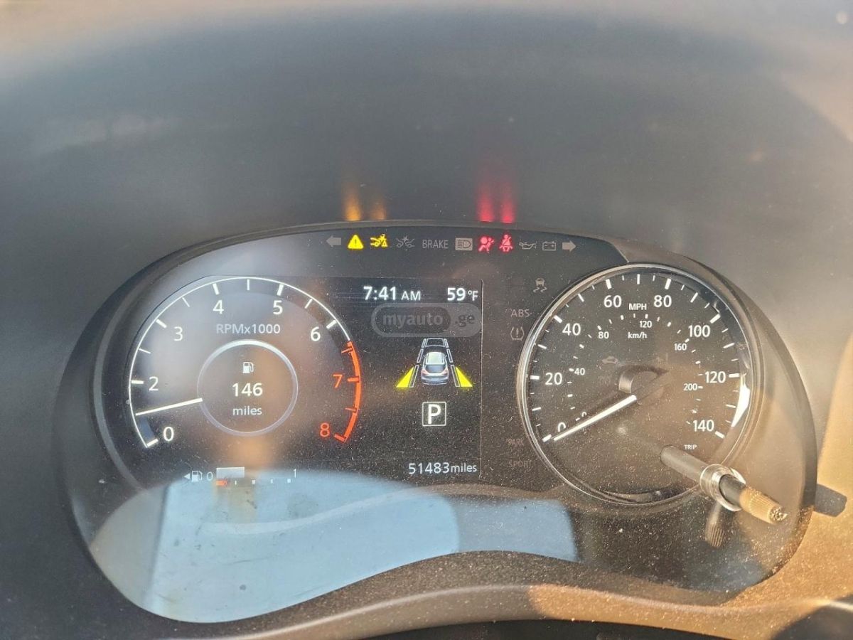 Nissan SV 4dr Front-Wheel Drive CVT — миниатюра 9