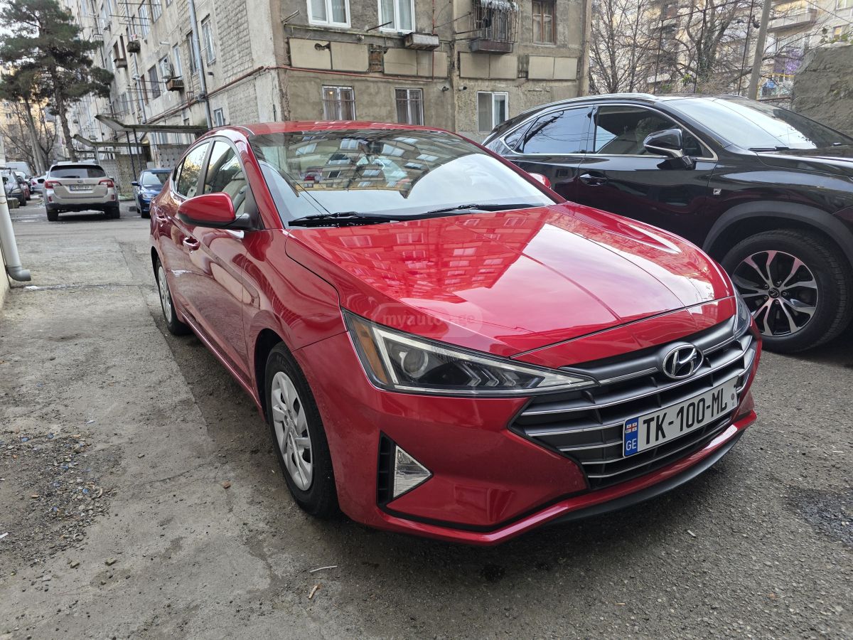 Hyundai Elantra - фото 3