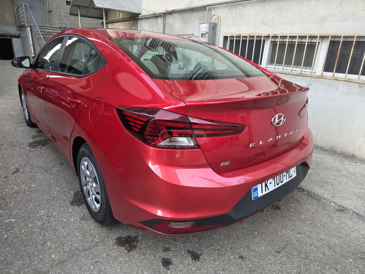 Hyundai Elantra - фото 6