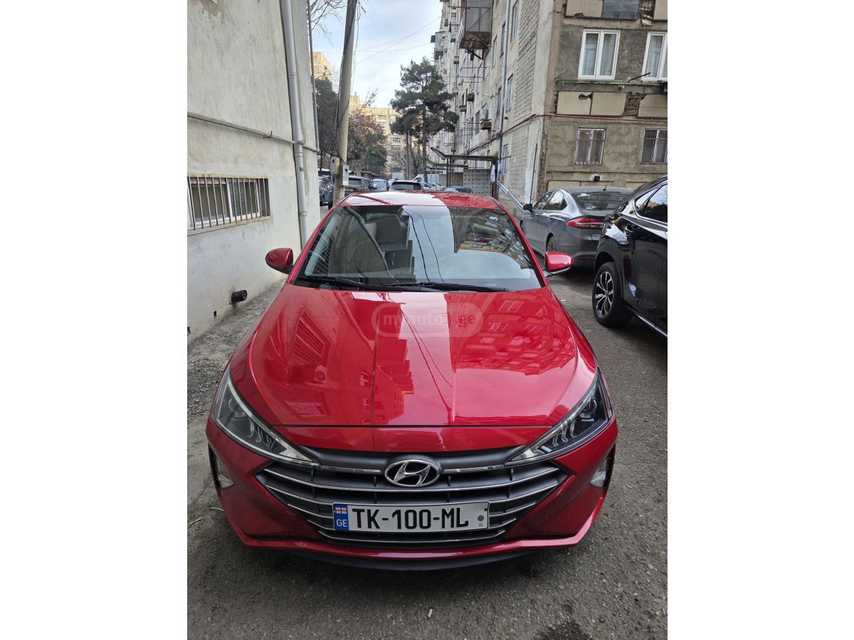 Hyundai Elantra - фото 8