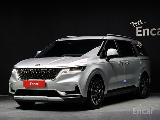 Kia Carnival - фото 1