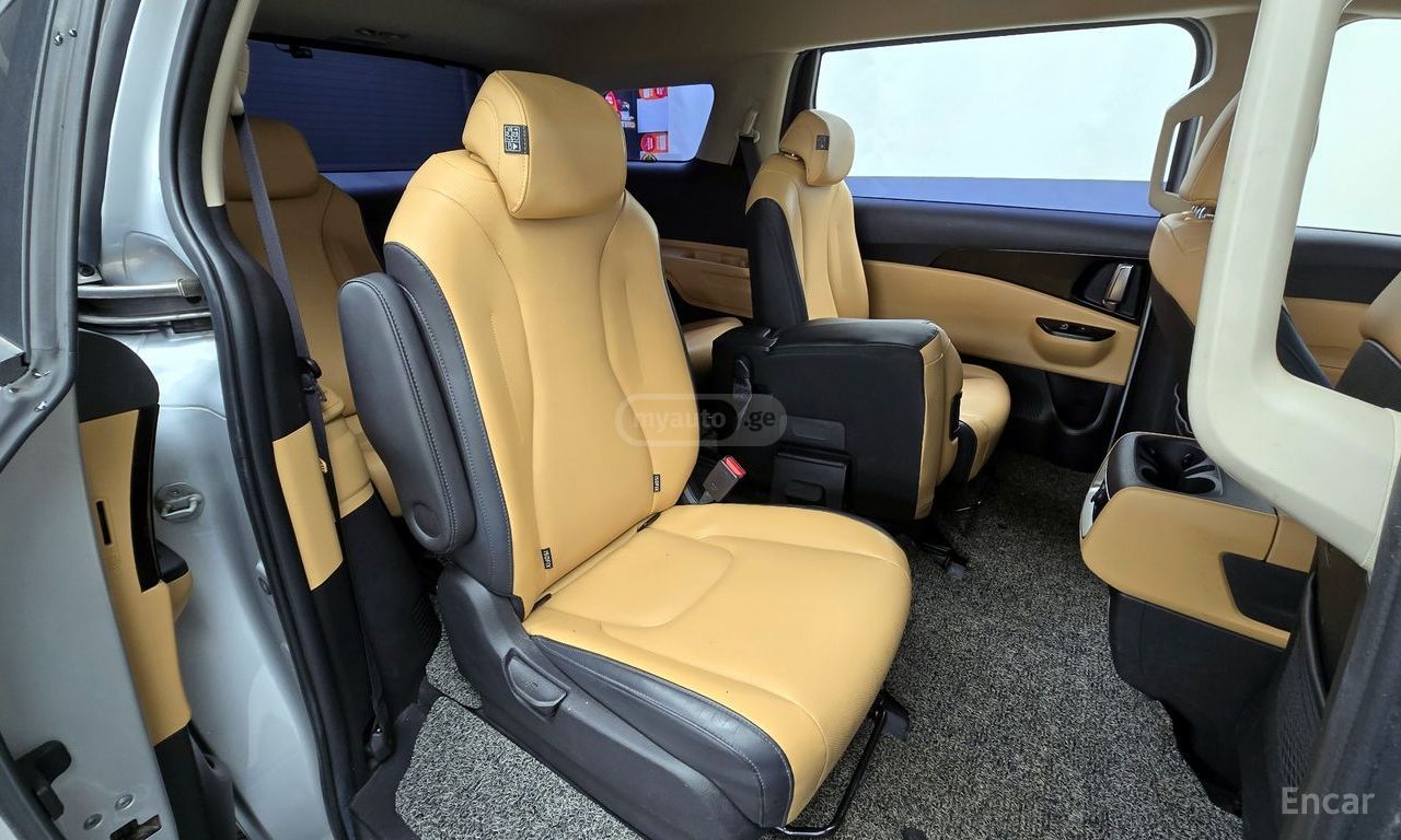 Kia Carnival - фото 12
