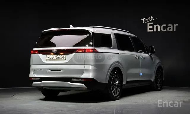 Kia Carnival - фото 2