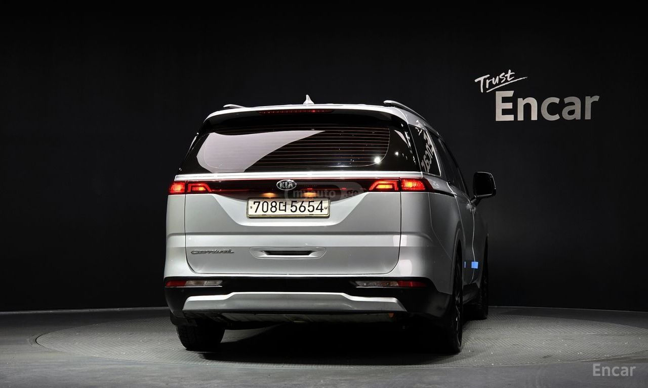 Kia Carnival - фото 4