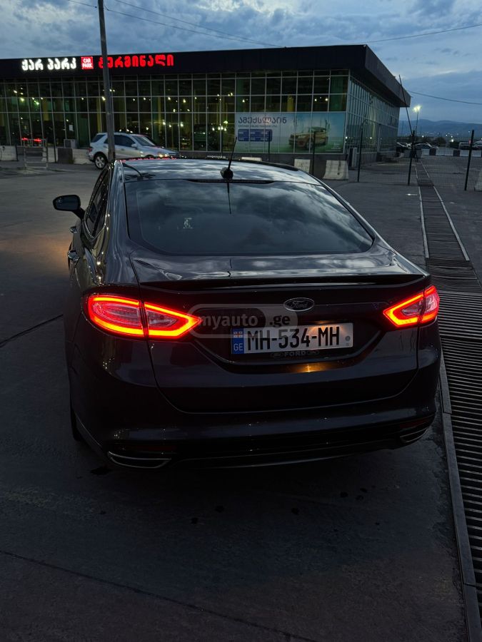 Ford Fusion - фото 2
