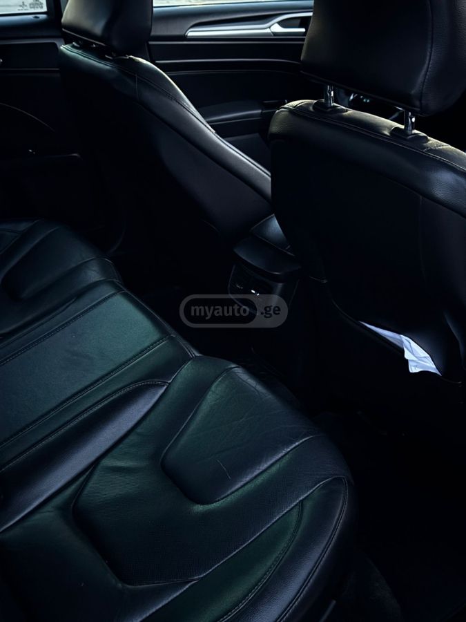 Ford Fusion - фото 4